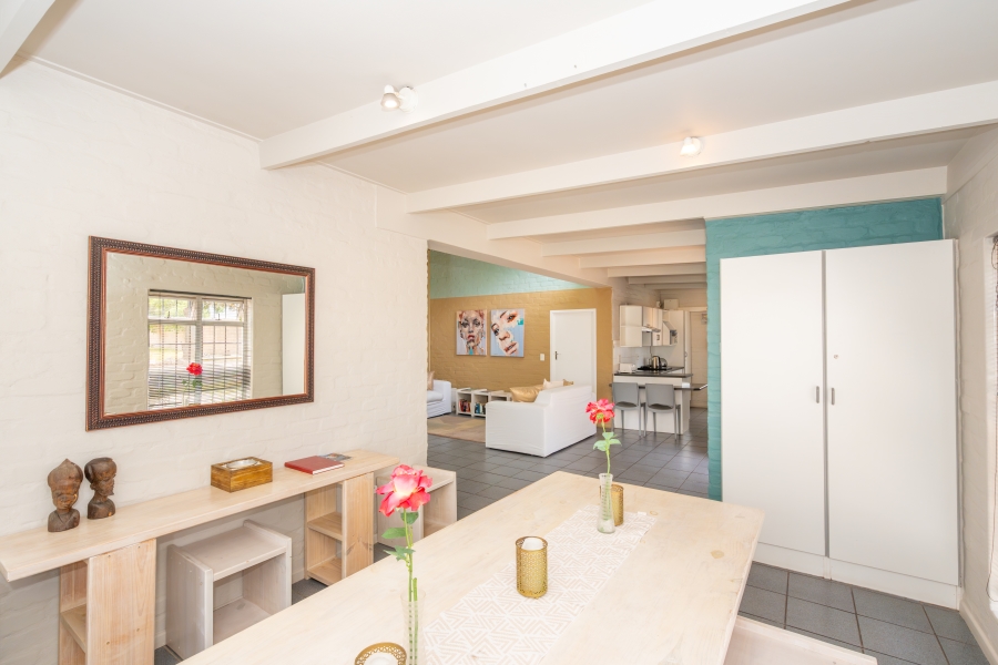 6 Bedroom Property for Sale in Middedorp Western Cape